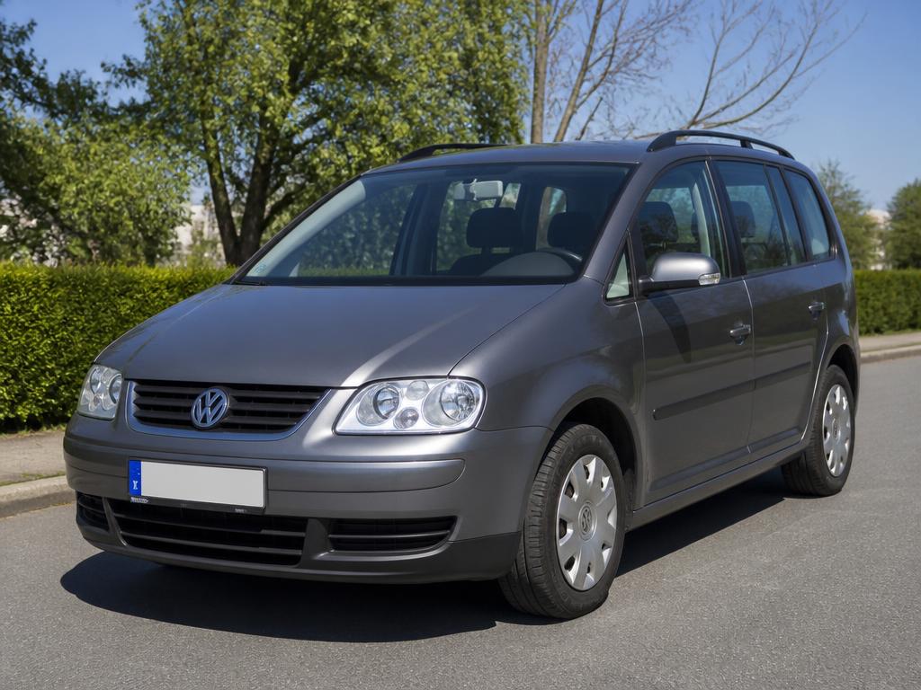 Volkswagen Touran 2003 под наем във Войводиново и Пловдив